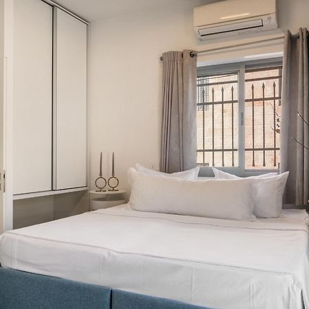 Dinning Room, Bedroom And Balcony Jeruzalem Buitenkant foto