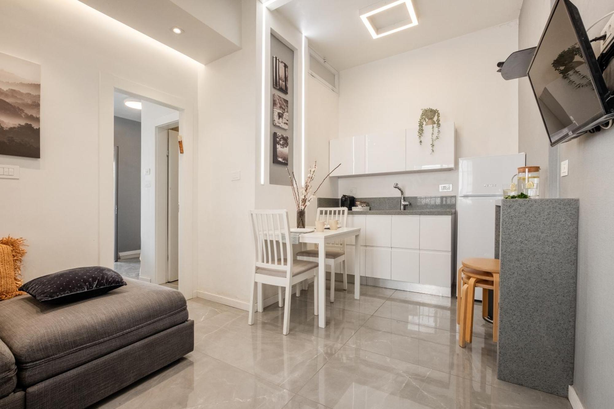 Dinning Room, Bedroom And Balcony Jeruzalem Buitenkant foto