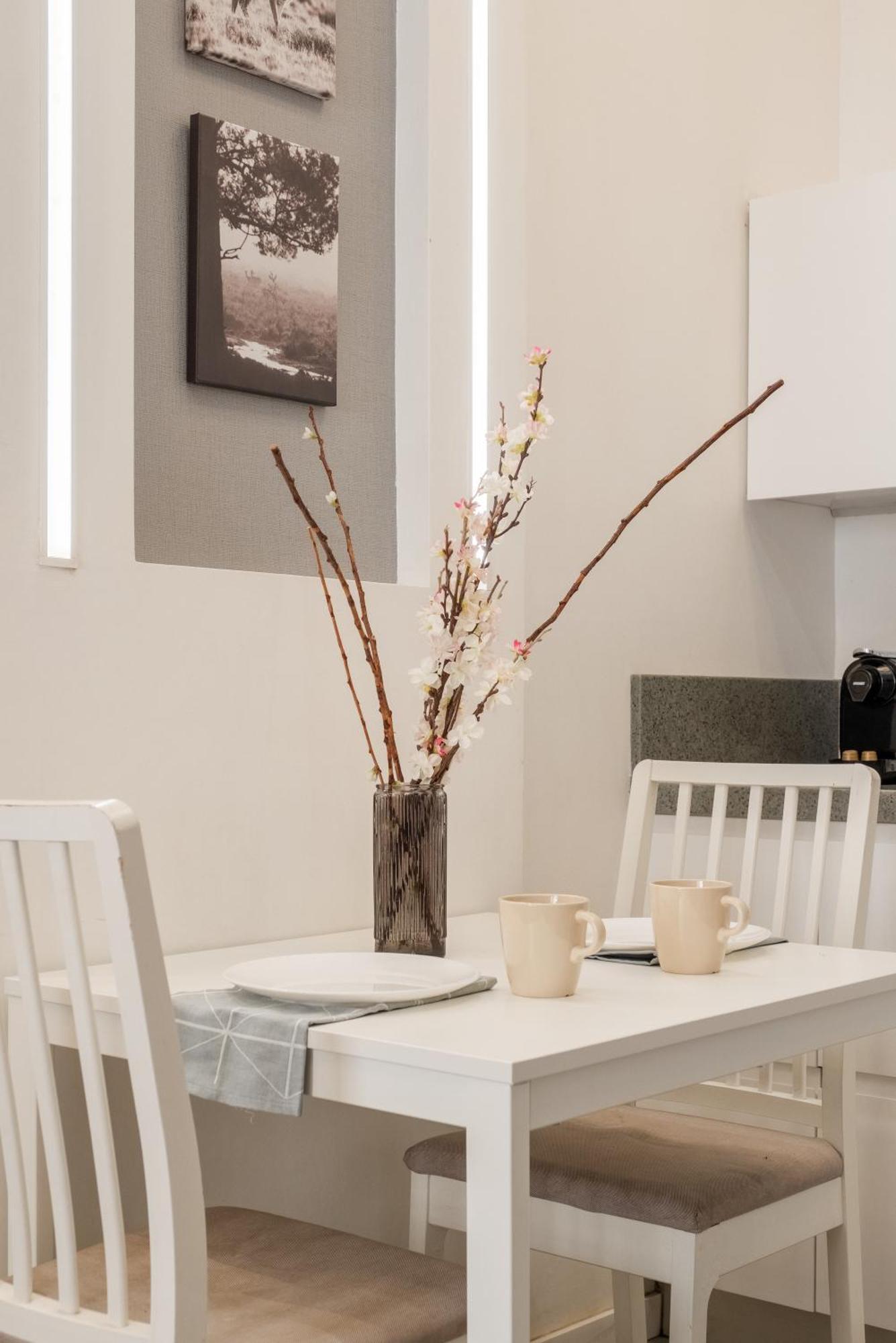 Dinning Room, Bedroom And Balcony Jeruzalem Buitenkant foto